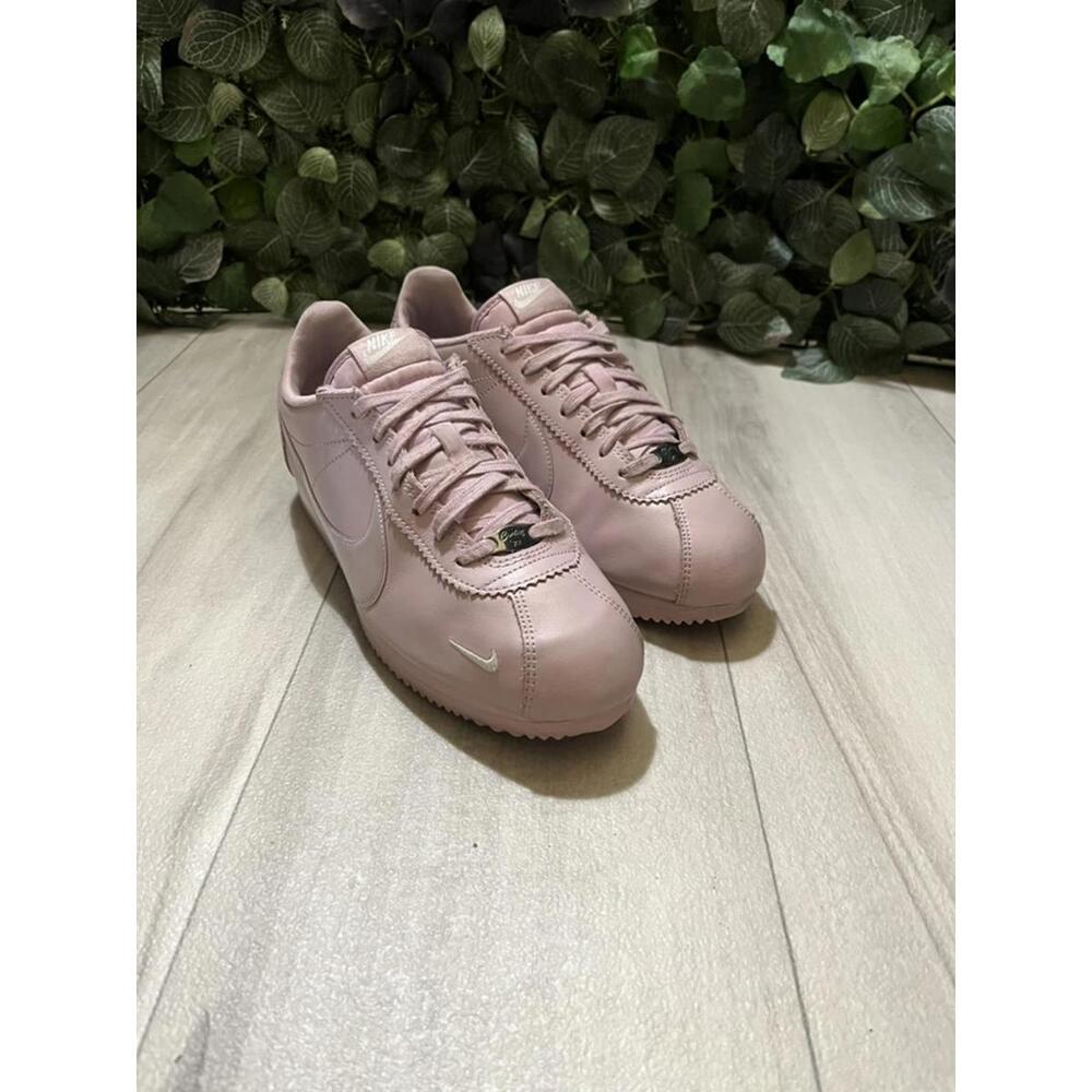 Nike Classic Cortez Sneakers - Dusty Pink